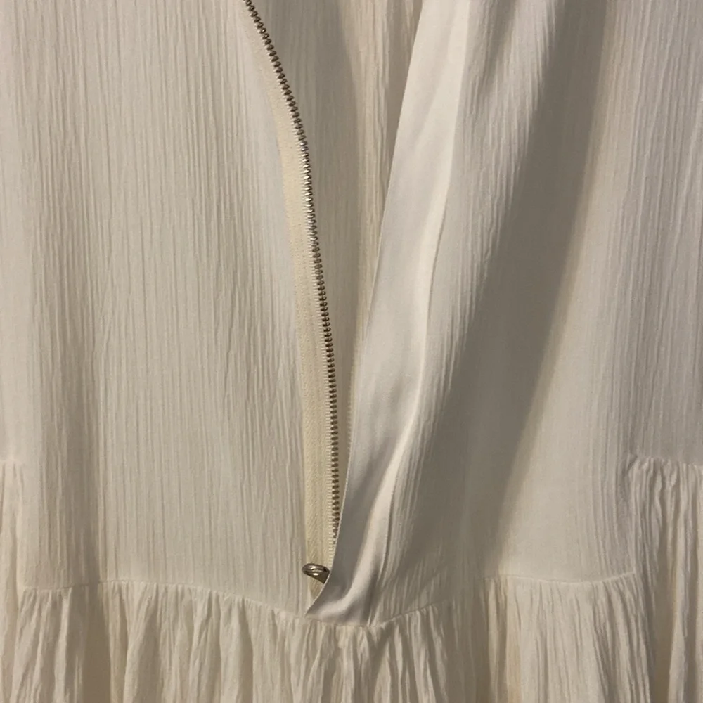 VINCE Dress Maxi size M white color length 50” bust 32” perfect for summer - Picture 6 of 16